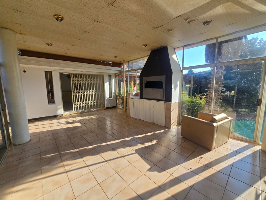 4 Bedroom Property for Sale in Heuwelsig Free State